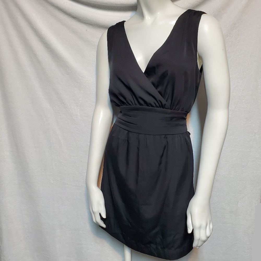 Gap Black Dress that Ties in the Back (2)